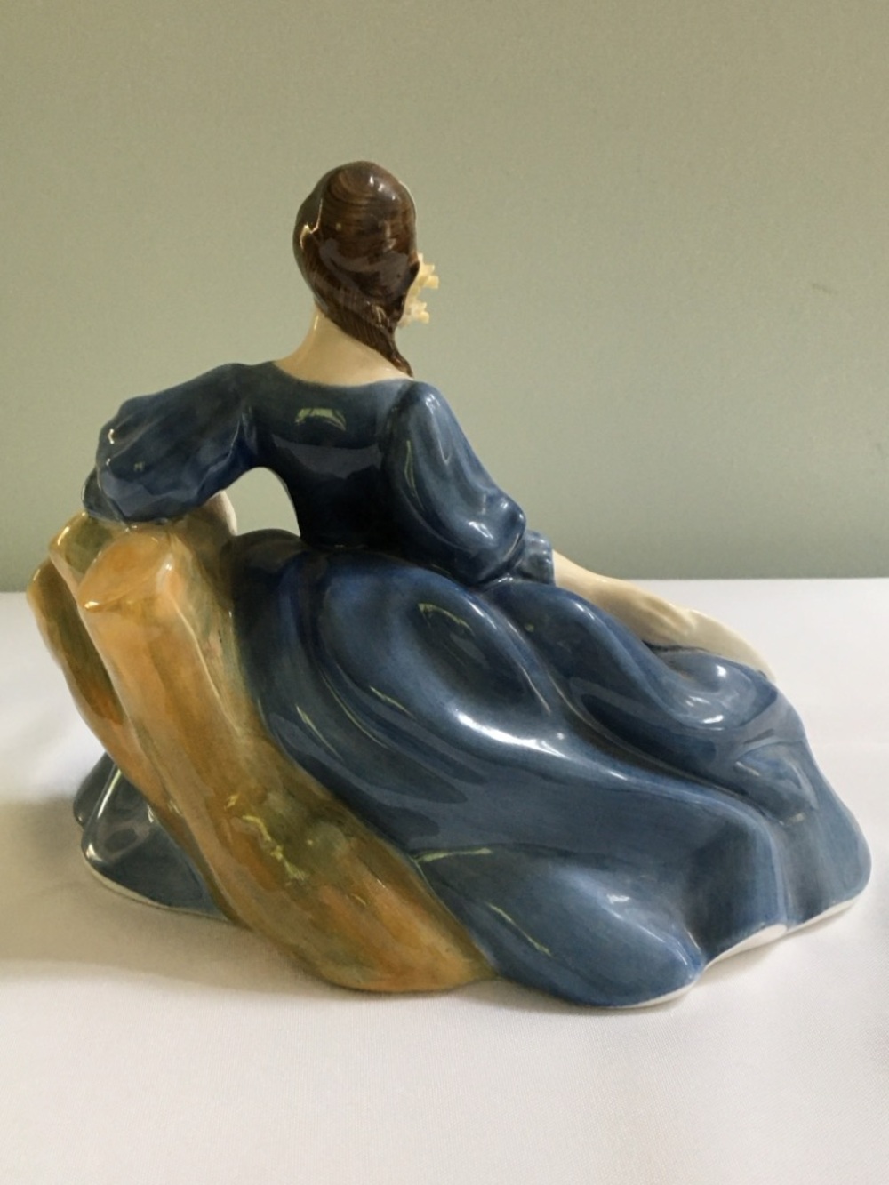 Vintage Goebel W. Germany Porcelain Figurine – European Collectible - Picture 2 of 14